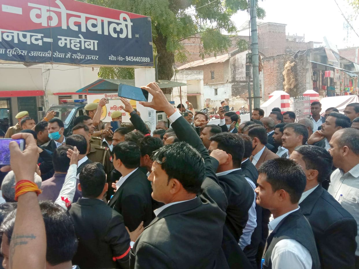 kotwali,advocate,mohoba news,street,gheri