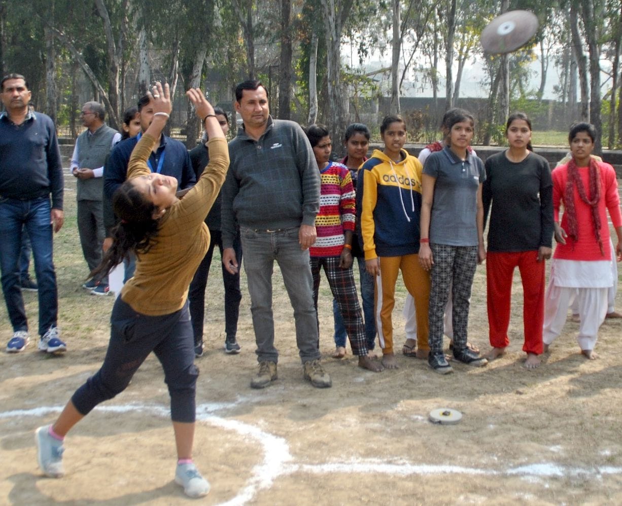 Silver, Anu won the discus throw