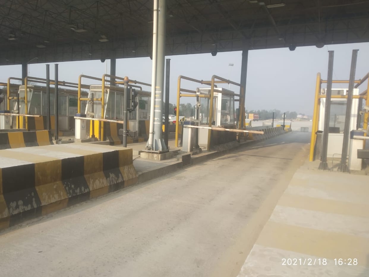 Free toll on BKU leader's car damaged