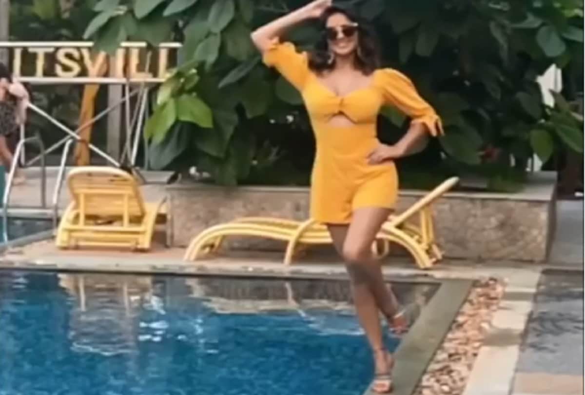 Sunny leone shares her photo in pink saree at Kerala here her latest pics goes viral