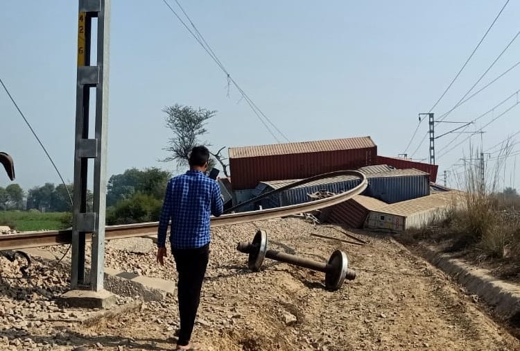 Haryana: goods train derailed on rewari narnaul railway track