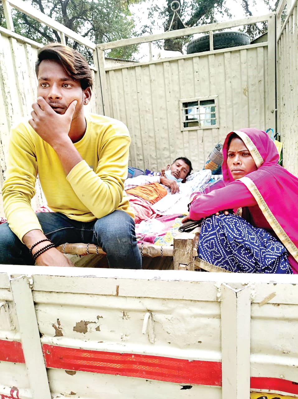 patient not got strature till one houre in kgmu trauma centre