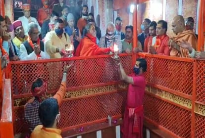 RSS chief Mohan Bhagwat reaches Prayagraj to participate in VHP Ganga Samagra programme in Magh