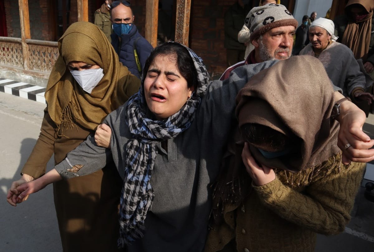 Srinagar Barzulla terrorist attack Wreath laying ceremony of Police personnel