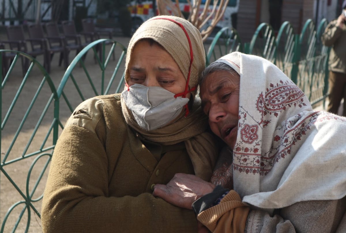 Srinagar Barzulla terrorist attack Wreath laying ceremony of martyred Police personnel