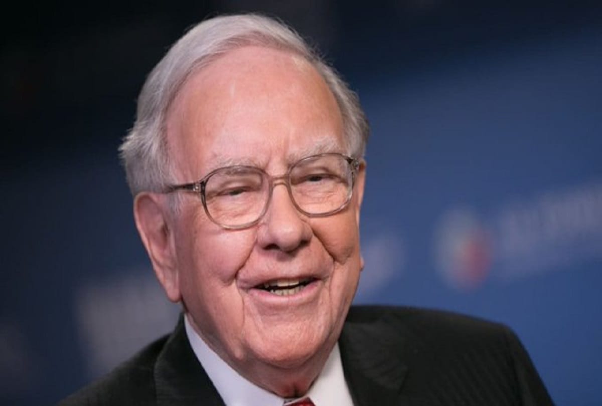 Business tycoon Warren Buffett net worth and interesting facts