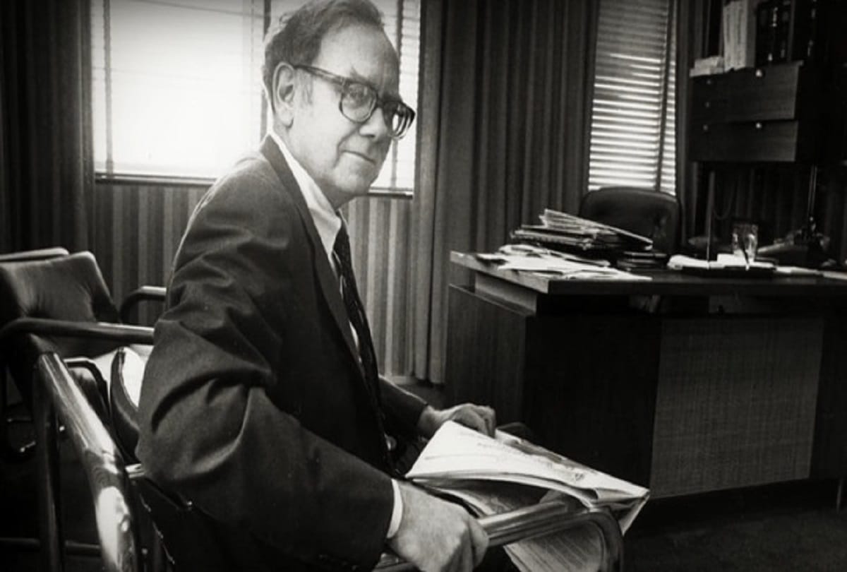 Business tycoon Warren Buffett net worth and interesting facts