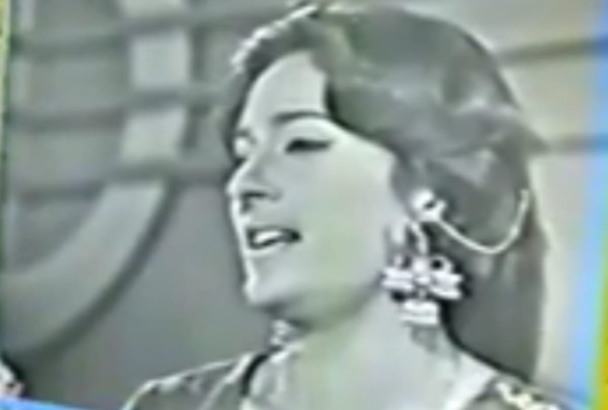 Aashiqui song tu meri zindagi hai original from pakistani song by Tassawar Khanum