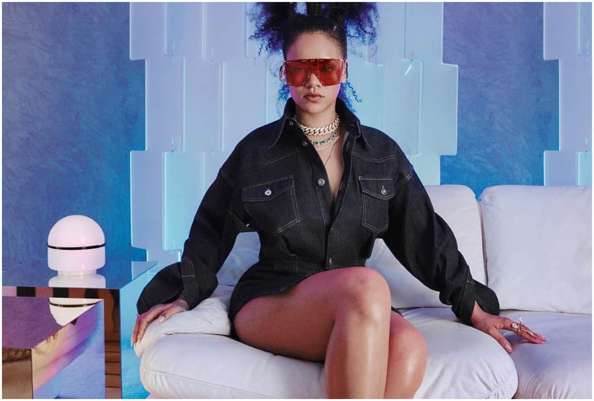 Pop star Rihanna shares her latest photoshoot for her lingerie brand
