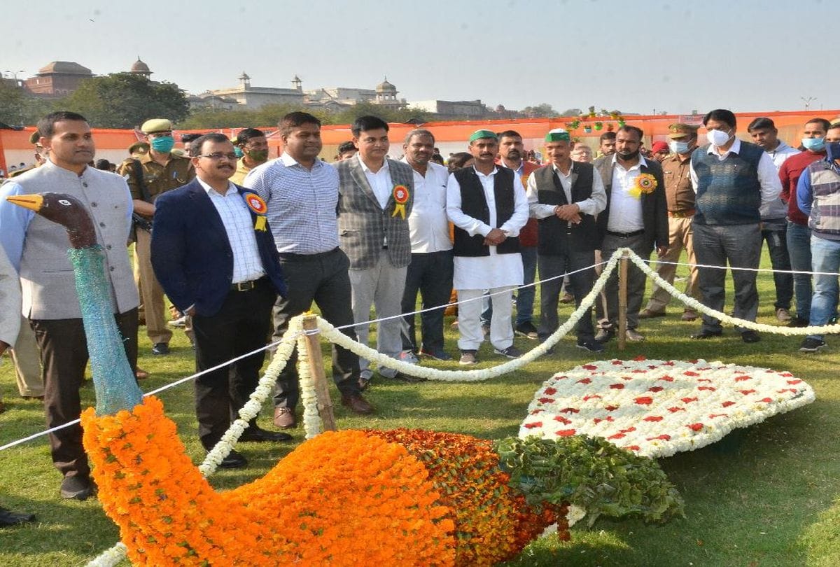 Vegetable and Flower Exhibition in Taj View Gardens Agra