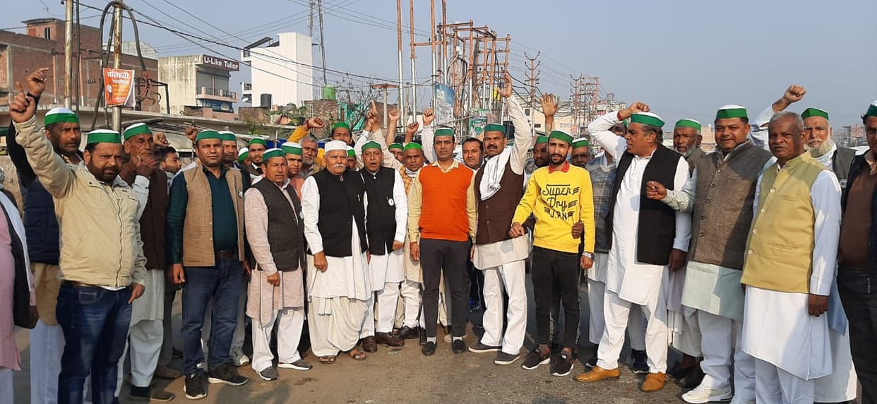 The batch of farmers left for Ghazipur border