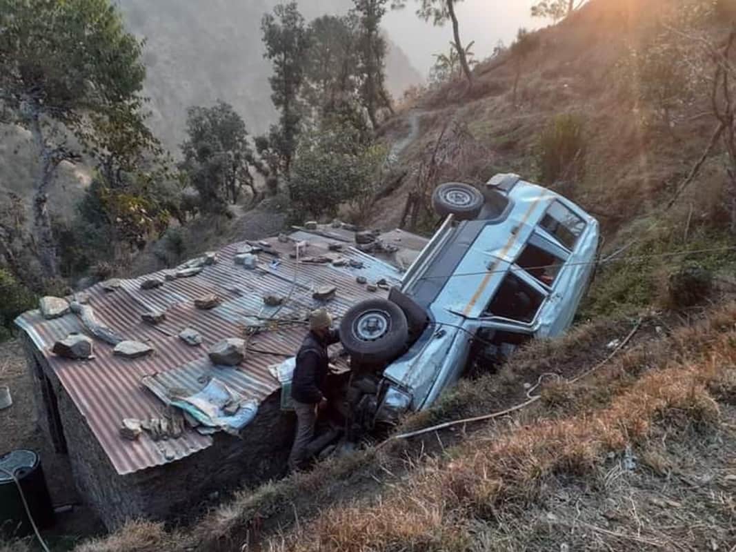 uttarakhand news : father died in accident during son marriage card distribution, two died many injured watch photos
