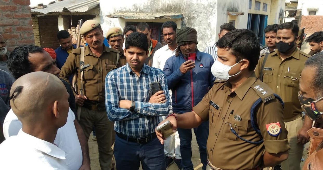 Jaunpur crime news in hindi murder of young man body cremated miscreants shot killed