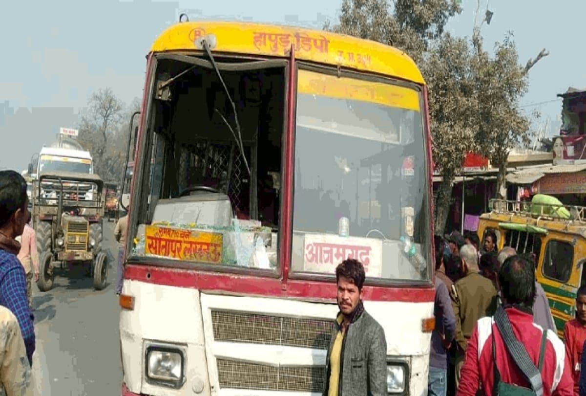 roadways bus driver and conductor beaten up over minor collision in shahjahanpur