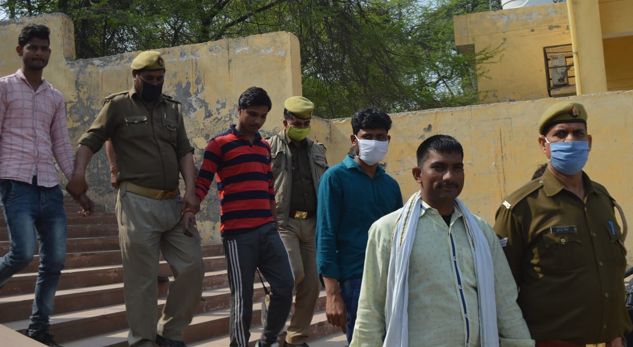 Hathras: Four accused appeared again in court, debate could not be completed on framing of charges
