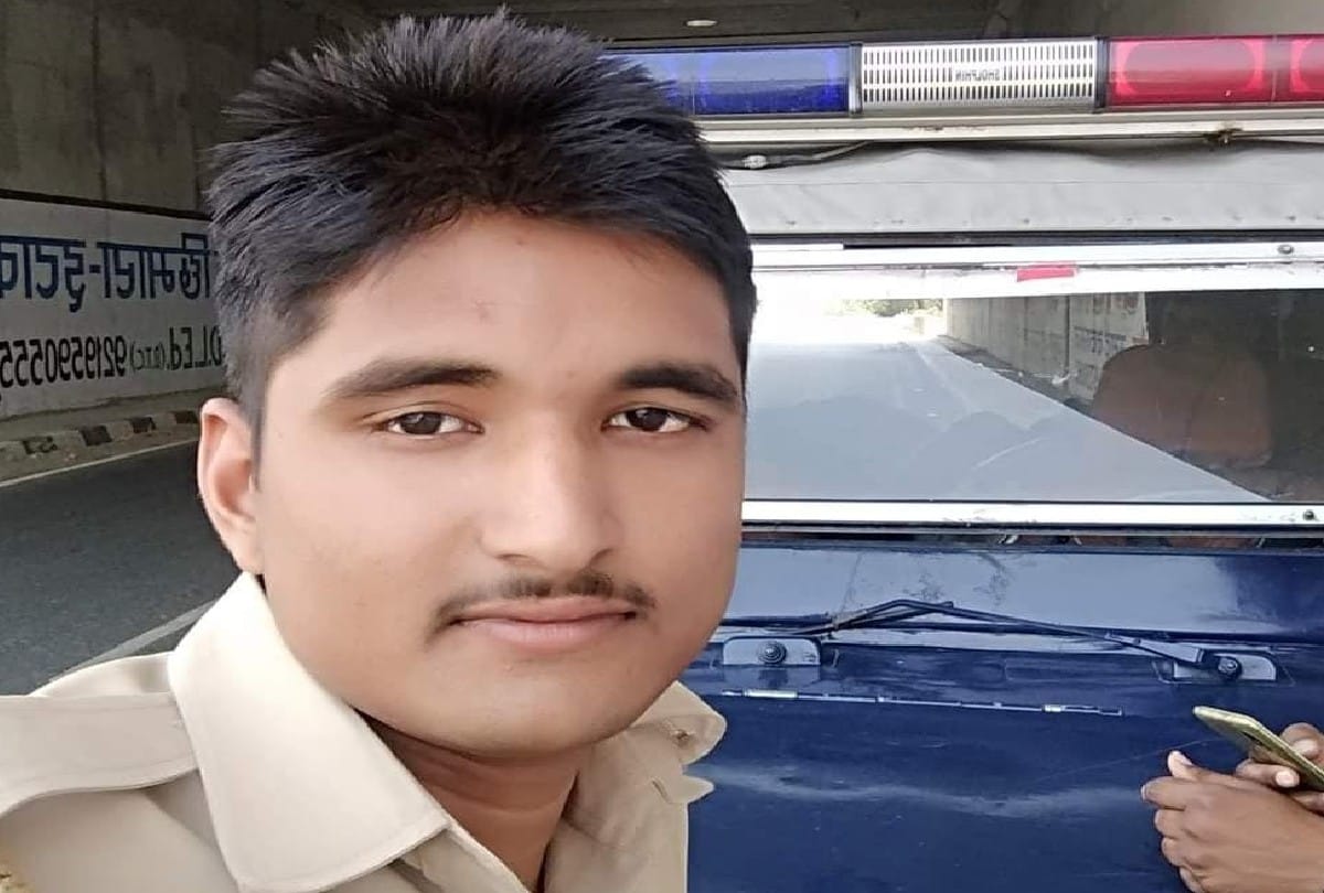 constable committed suicide at sp mlc house in mainpuri