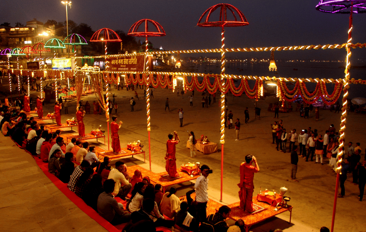 Ganga aarti dispute: waiting of varanasi Municipal Corporation next dm instructions for Registration