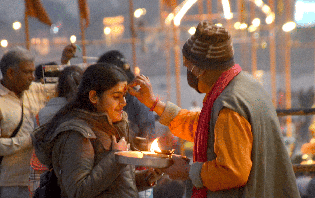 Ganga aarti dispute: waiting of varanasi Municipal Corporation next dm instructions for Registration