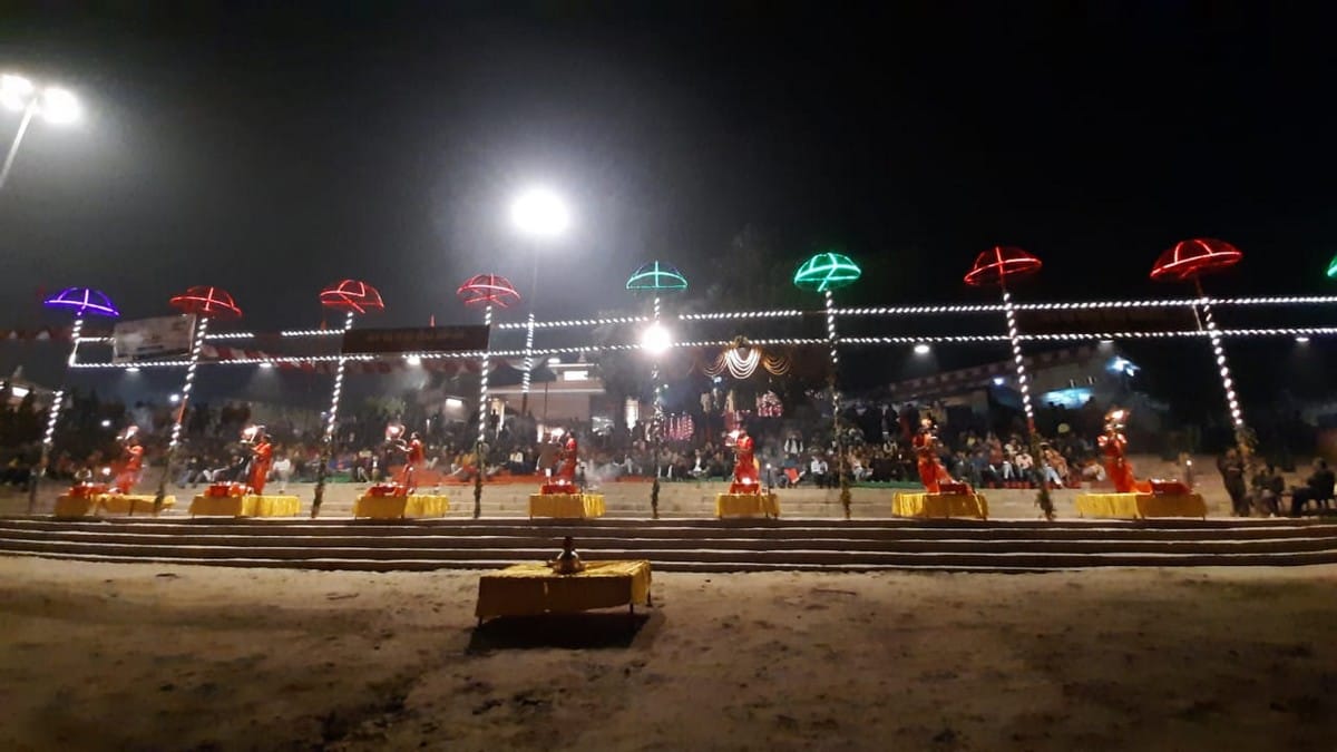 Ganga aarti dispute: waiting of varanasi Municipal Corporation next dm instructions for Registration