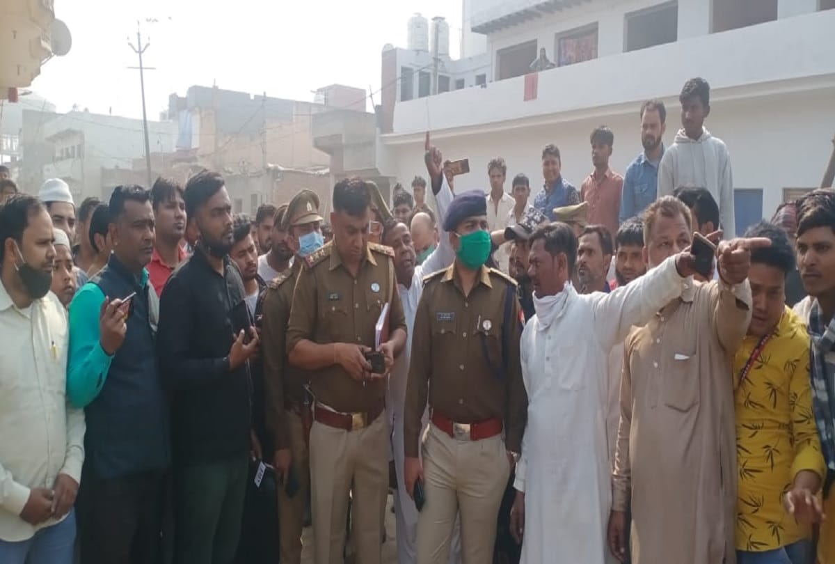 murder in ghaziabad Two bike riders killed a tantric in Muradnagar see photos