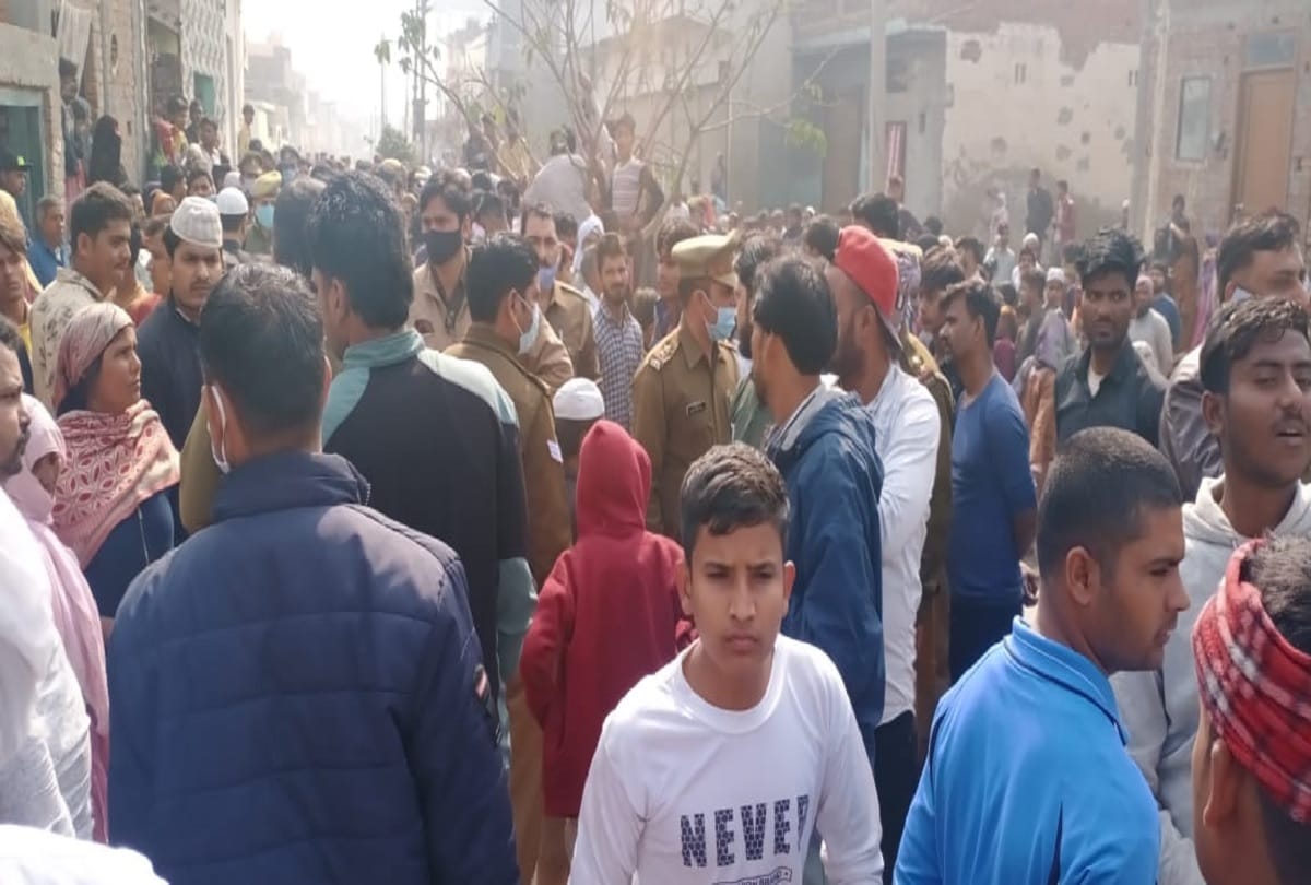murder in ghaziabad Two bike riders killed a tantric in Muradnagar see photos