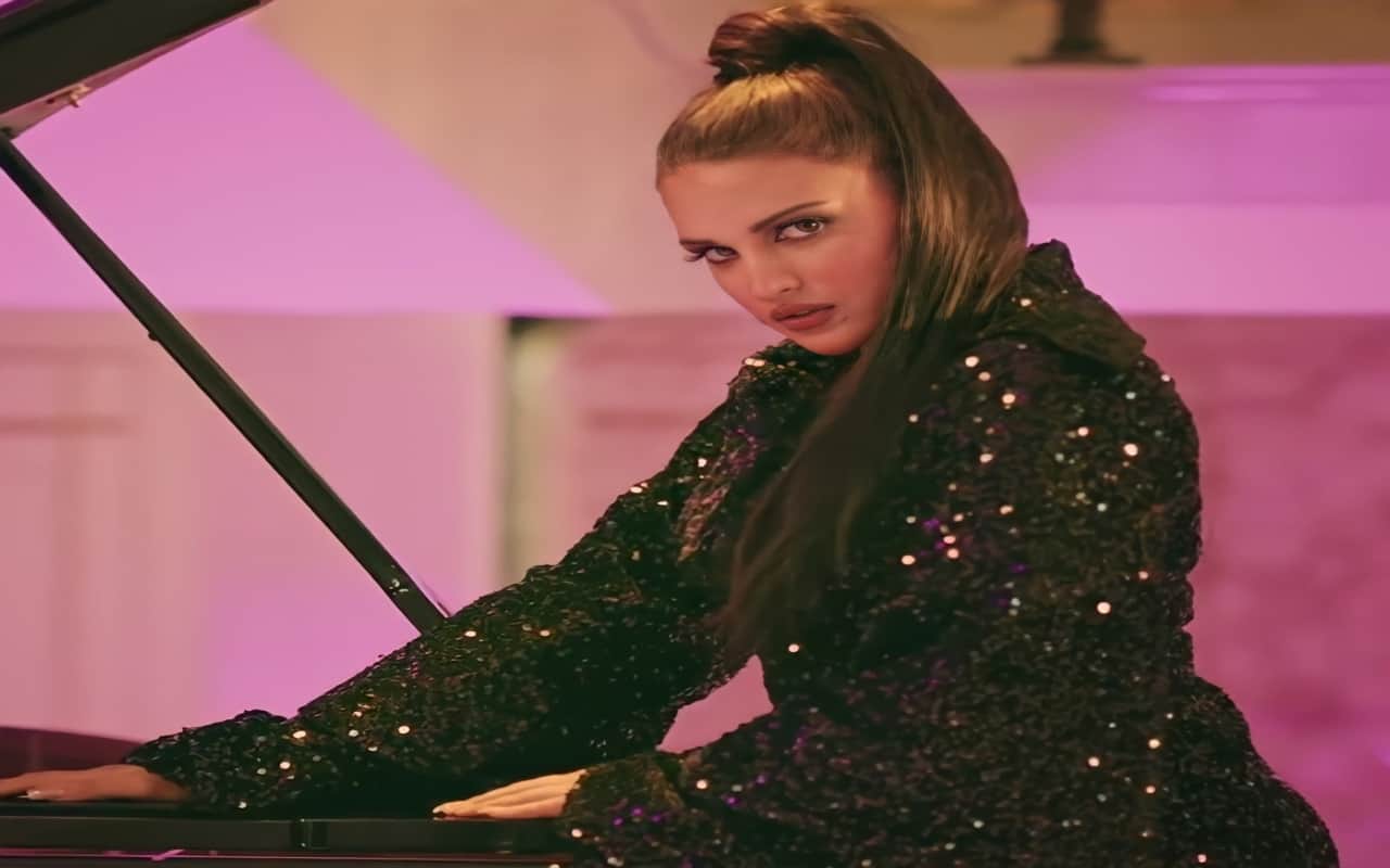 Himanshi Khurana admitted to the hospital in Romania after having high fever and nose bleeding
