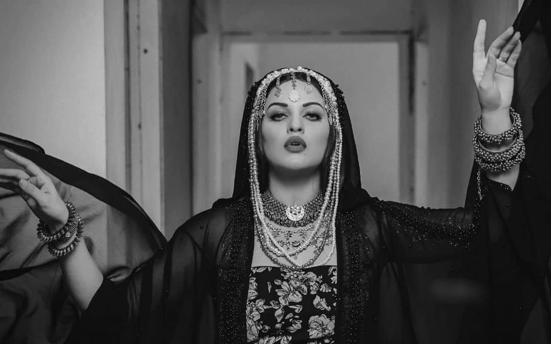Himanshi Khurana admitted to the hospital in Romania after having high fever and nose bleeding
