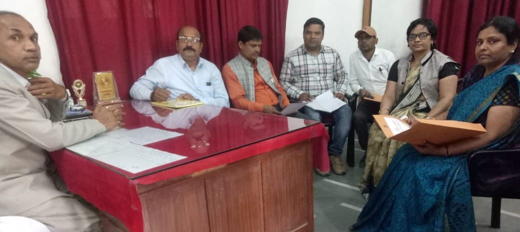 Jaunpur: Discussion on de-addiction of college and dress code