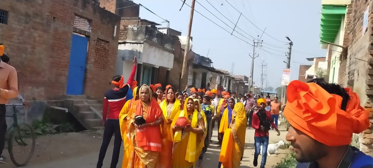 Devotees took out Kalash Yatra