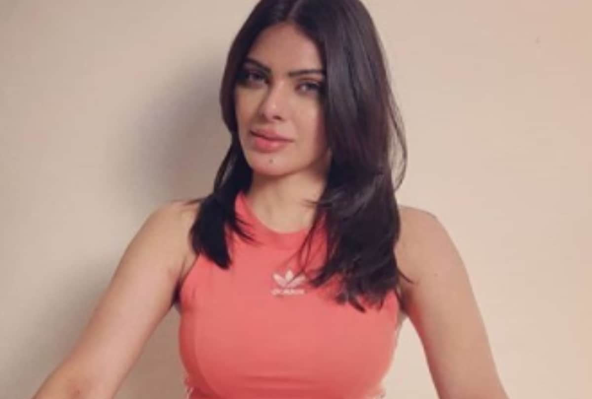 Sherlyn Chopra slams Shilpa Shetty and Raj Kundra says do something for country