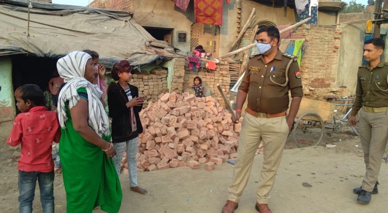 Stoned on police for catching liquor