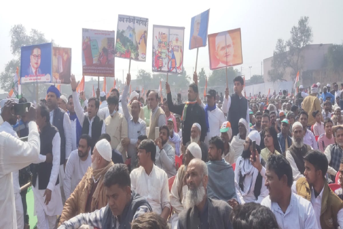 Priyanka Gandhi's kisan Mahapanchayat in Muzaffarnagar city and see photos
