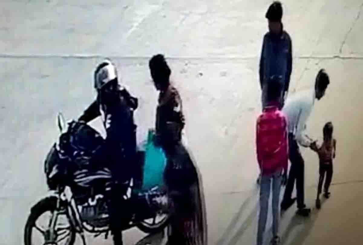 UP: Female police constable kidnapped child to trap husband