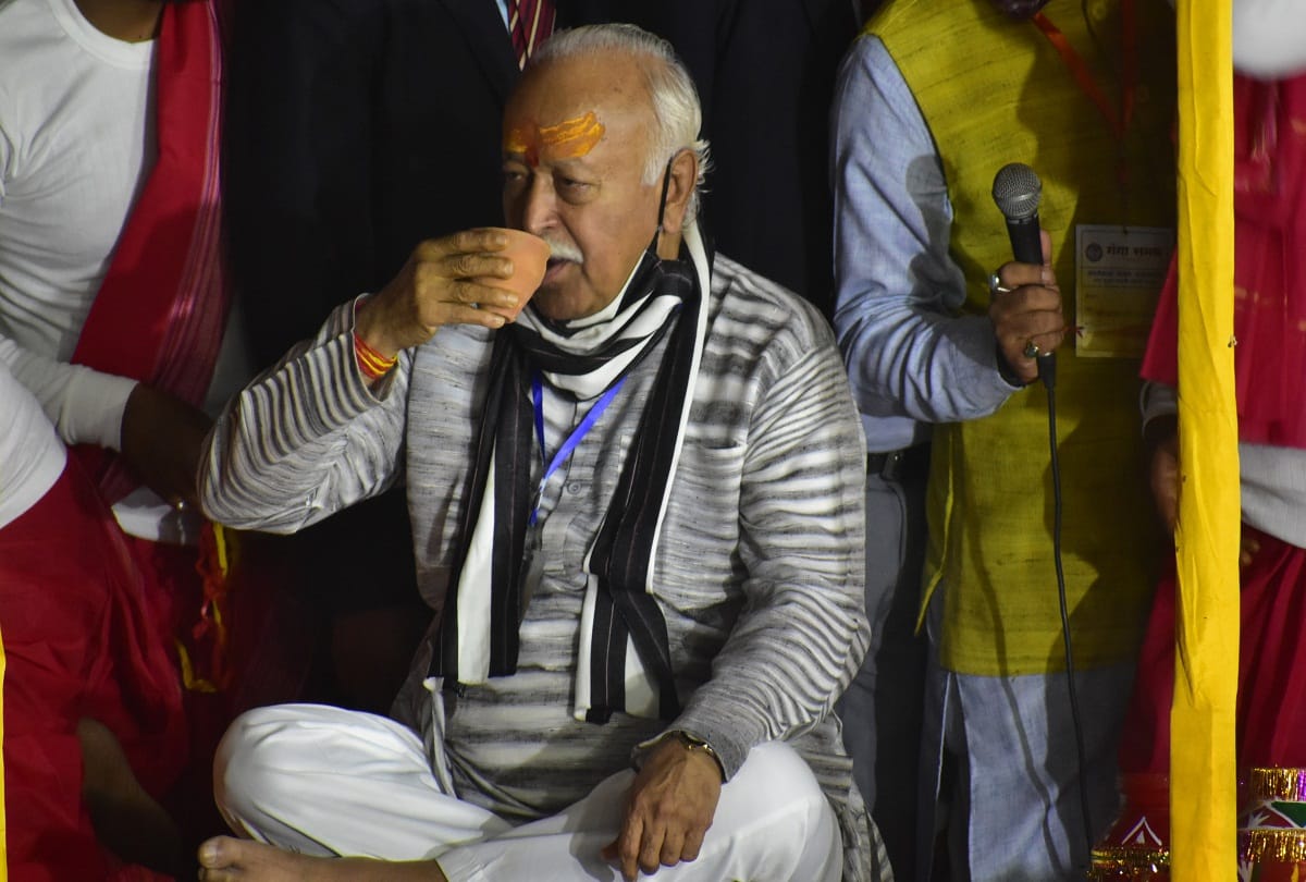 Sangh chief holds dinner in Jhansi office and meets Visharam, senior union officials