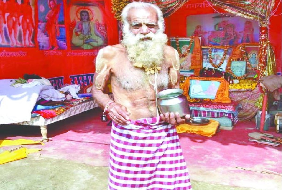 vrindavan kumbh news saint mohan das perform sadhana in every kumbh