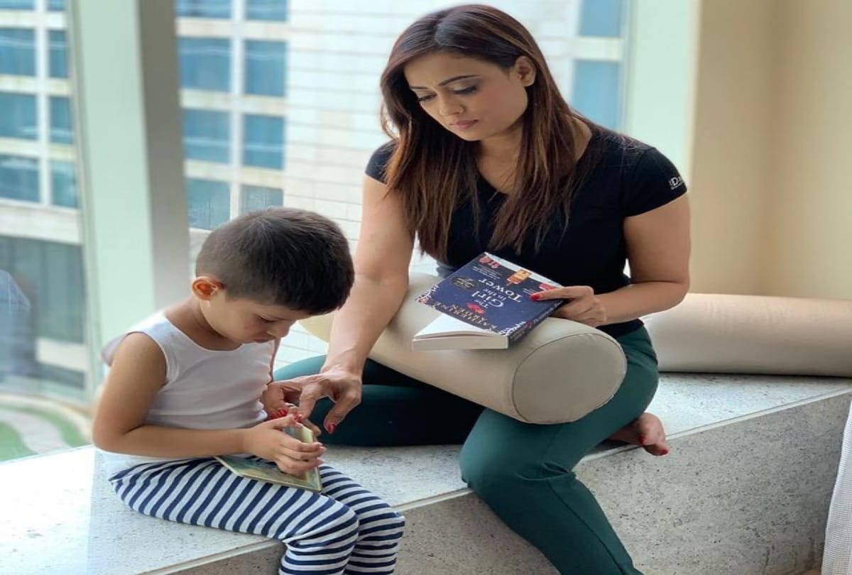 Shweta Tiwari accused husband for physical abuse shared cctv footage of abhinav kohli snatching son reyansh from her hands