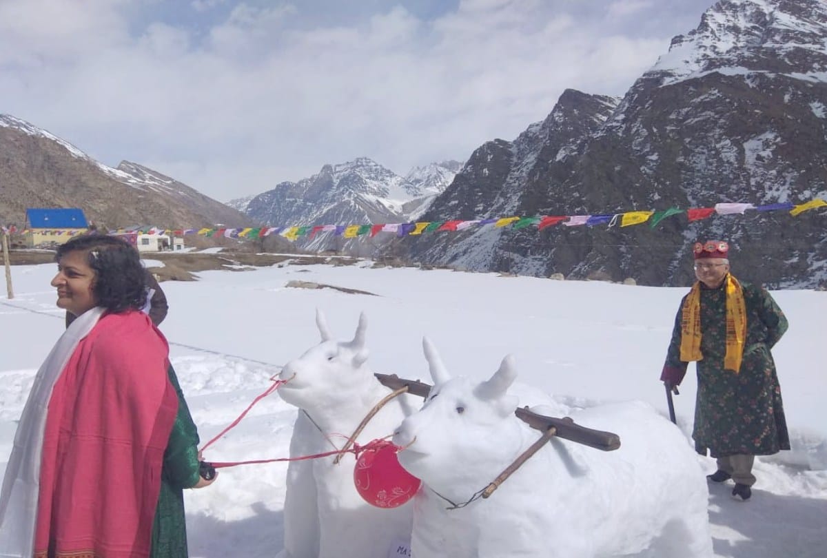 atal tunnel reopened for tourists after two weeks, enjoyed snow at sisu himachal
