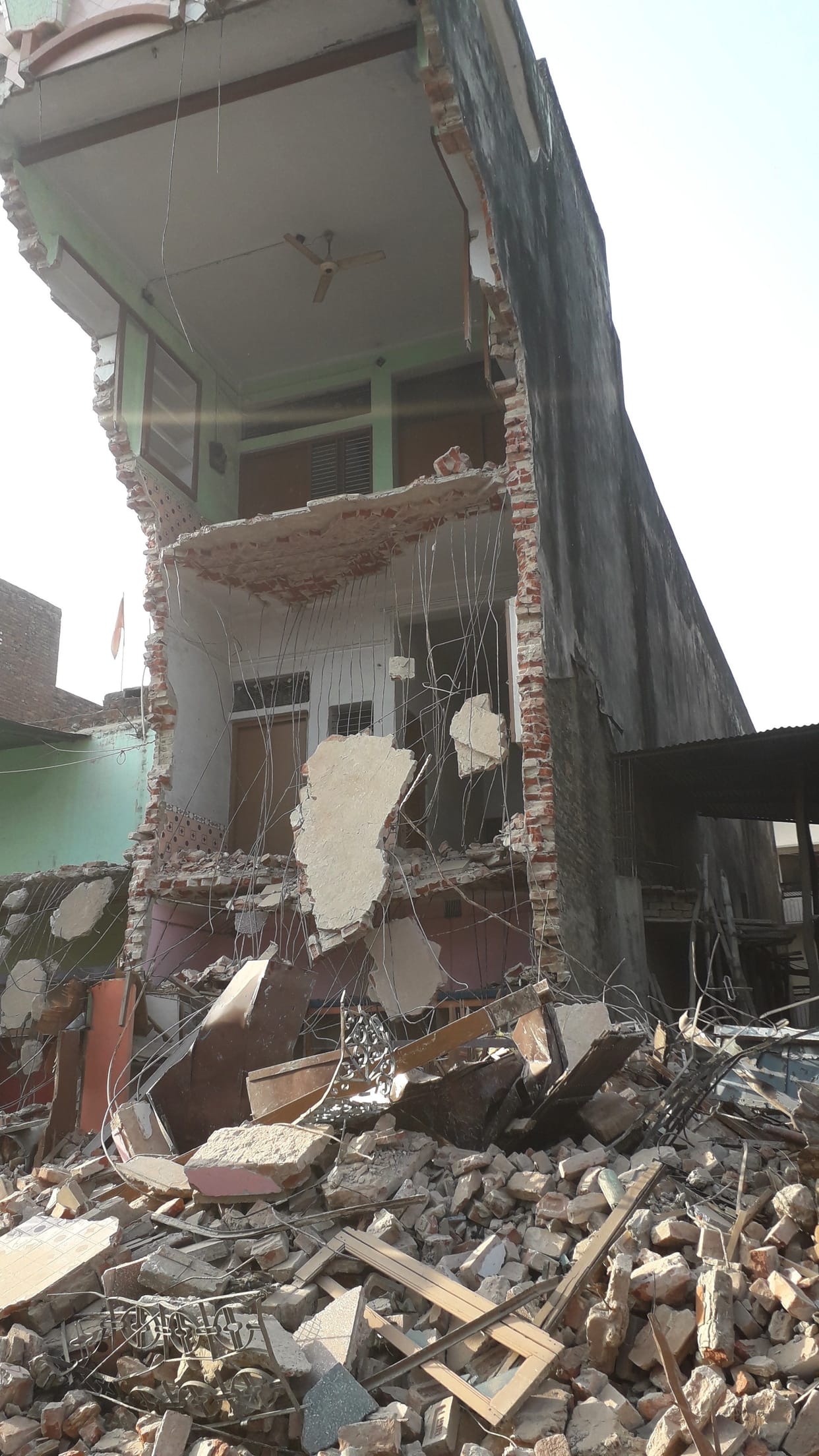 Protest did not work, administration removed construction at Rani  ki saray