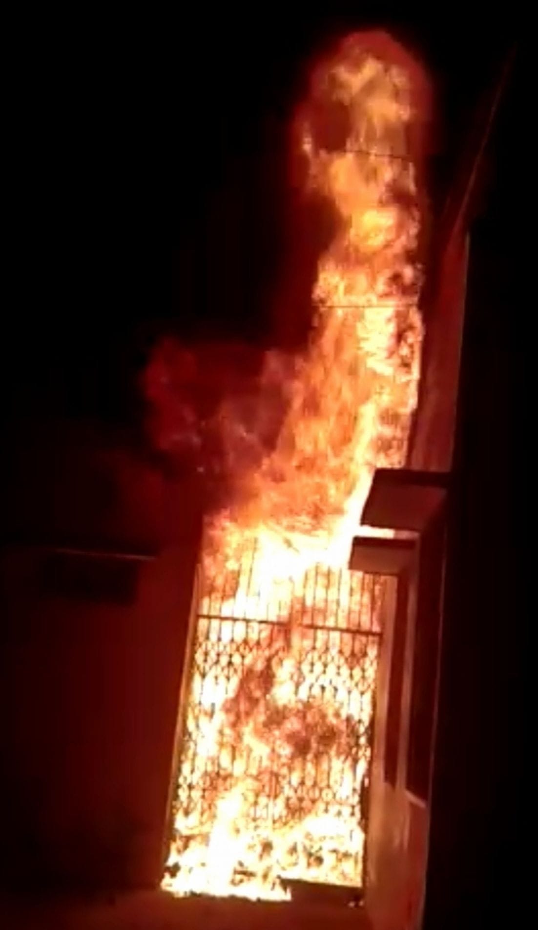 Trauma centre Sets fire