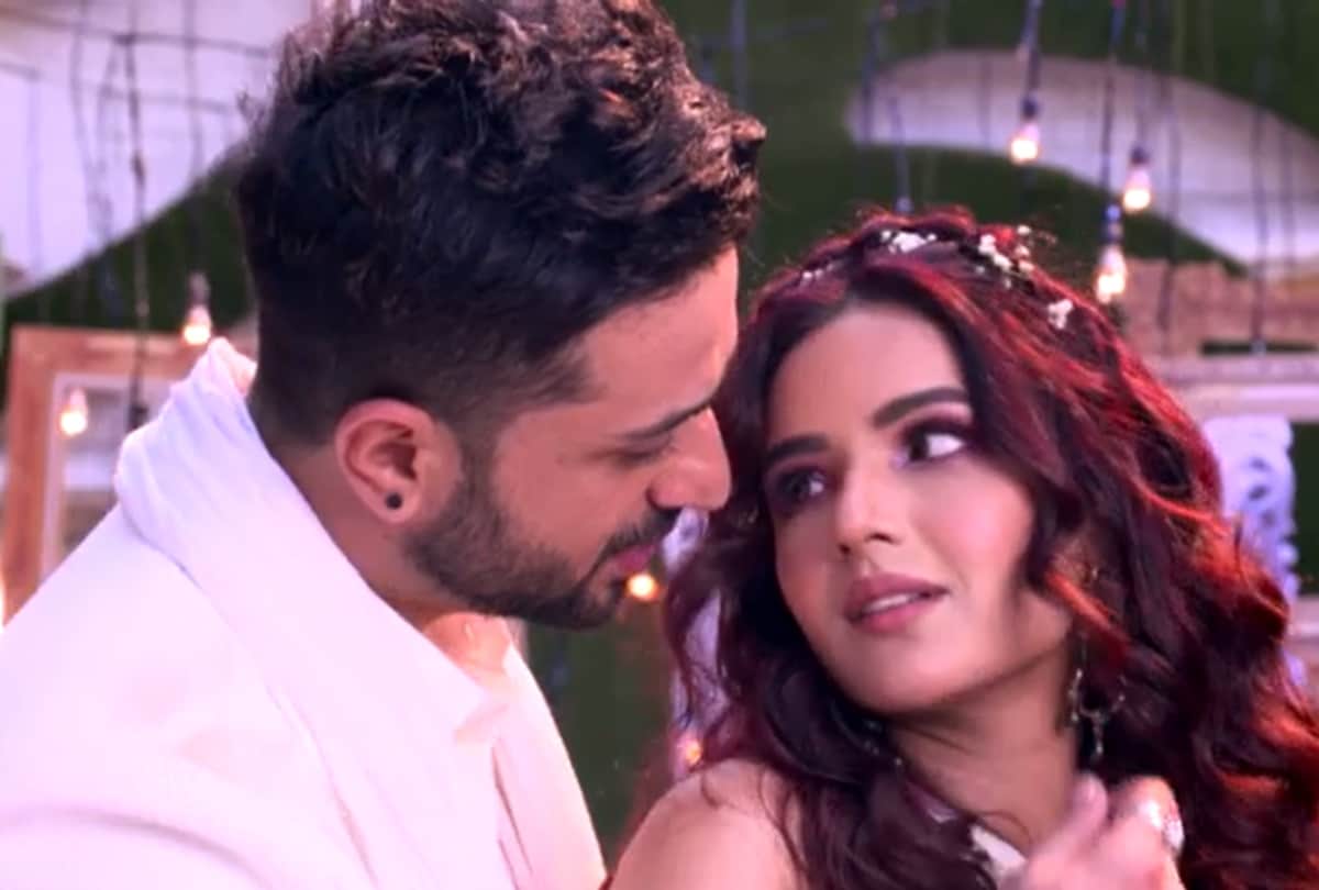 Bigg boss 14 contestant jasmine bhasin revealed that she had just been fined because remove her mask
