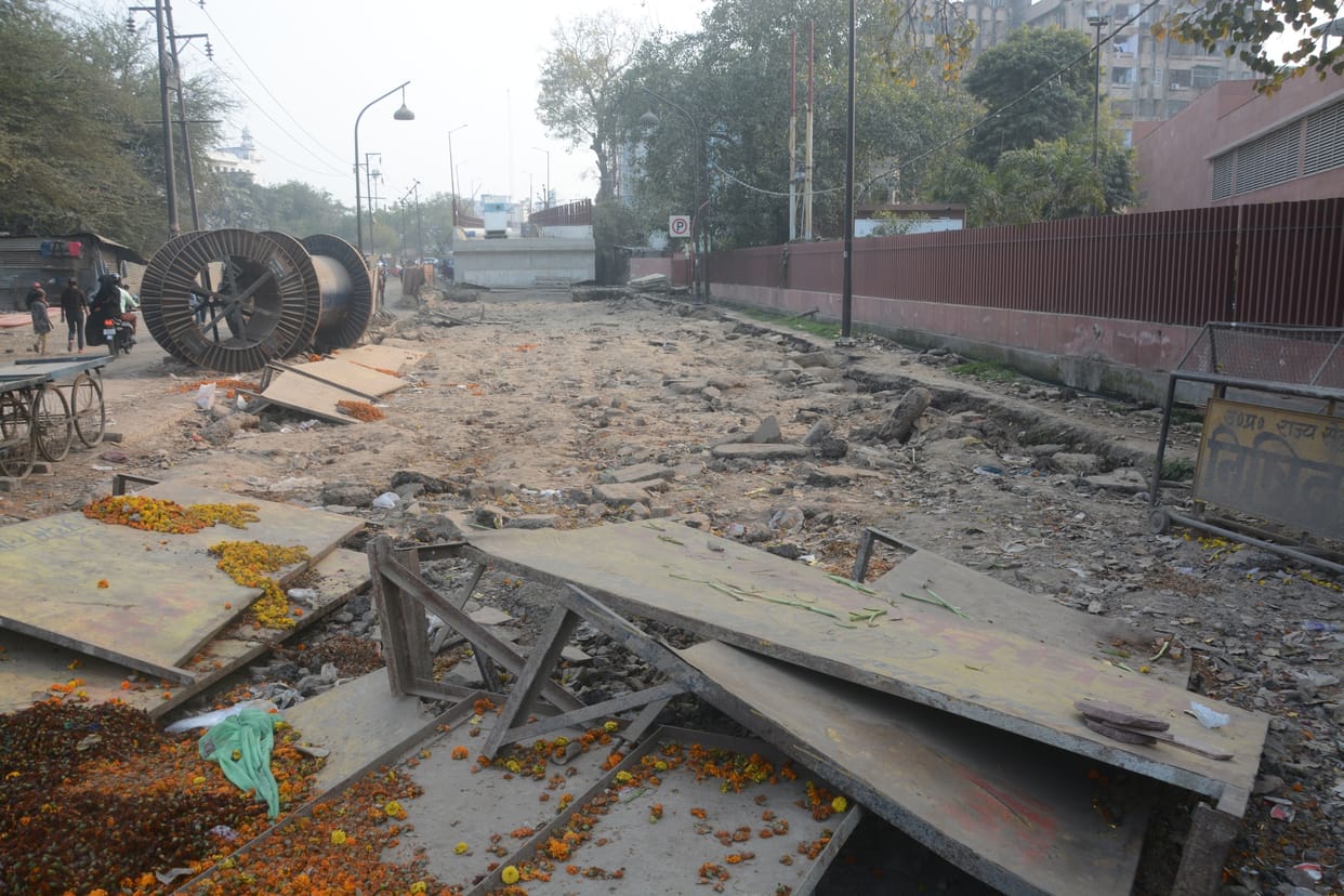 Chawk flyover construction stop for noc