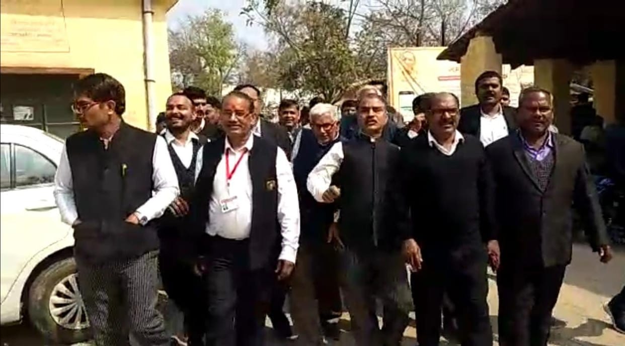 advocates demostrated against up gov