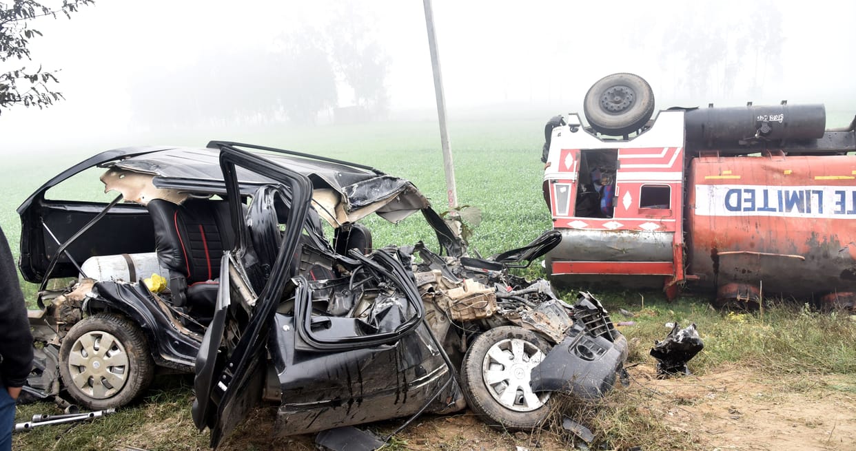 sambhal highway accident