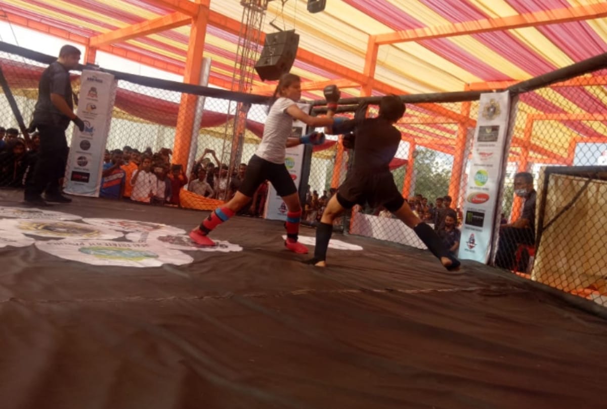 Sunil Shetty arrives in Lucknow to promote Mix Martial Arts Championship