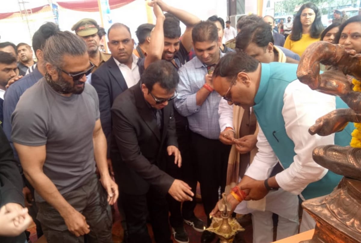 Sunil Shetty arrives in Lucknow to promote Mix Martial Arts Championship