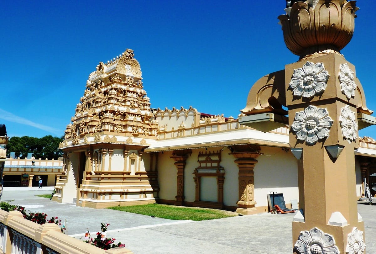 famous temples that are situated outside India