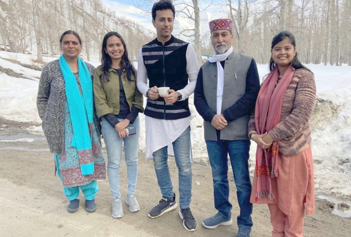 Bollywood music director and singer Salim Merchant in Sissu for song shooting