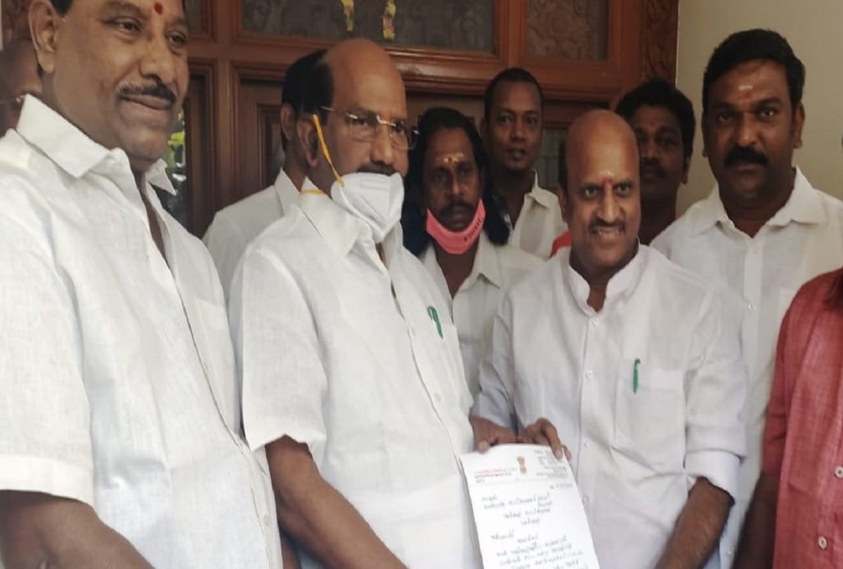 Puducherry  : before floor test Congress Crisis deepens, one more party Mla quits