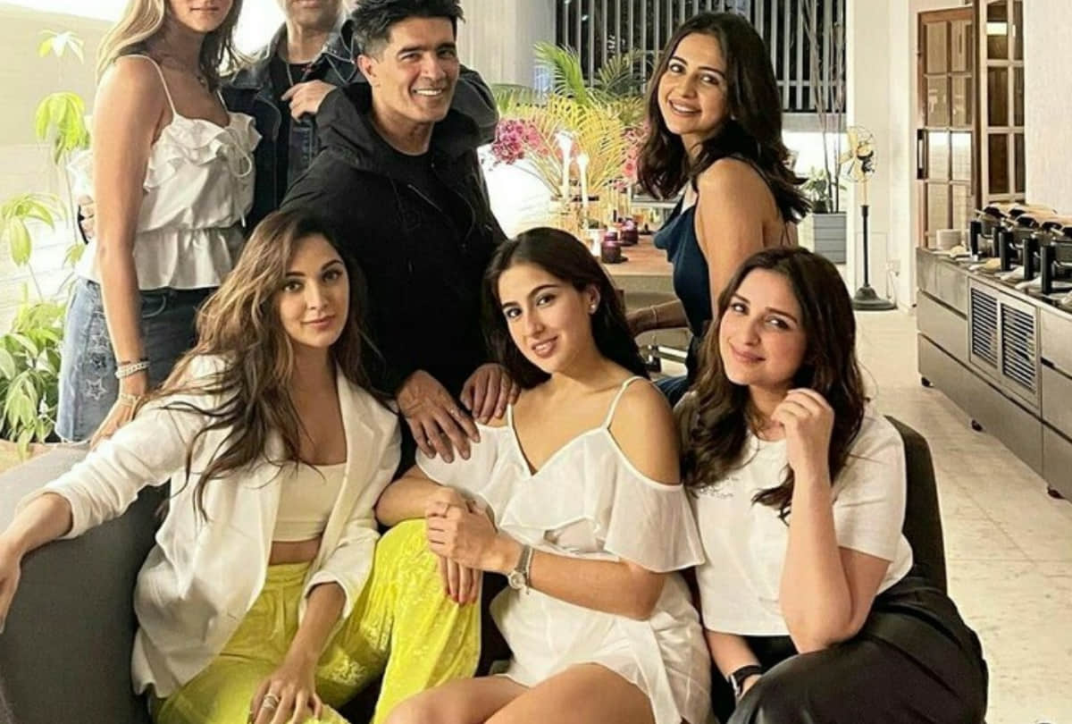 sara ali khan kiara advani rakul preet singh make stylish high fashion entry for manish malhotra house party