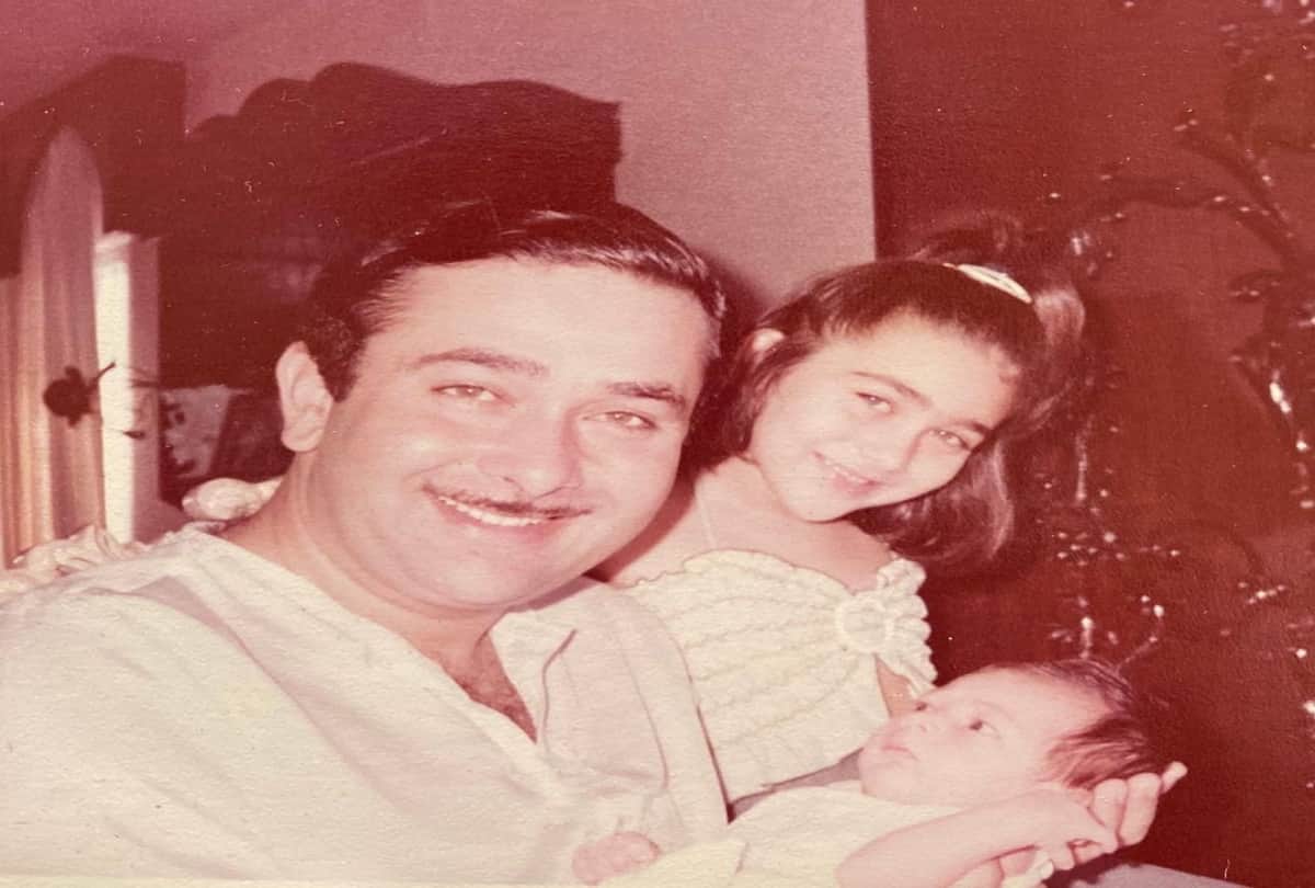 Karisma Kapoor, Soha Ali Khan, and Kunal Kemmu visit new mom Kareena Kapoor Khan to meet the newborn